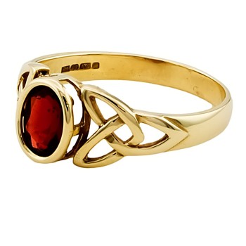 9ct Gold Garnet Ring size L